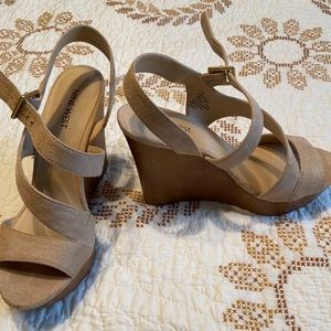 Mom gave them for Easter. Worn once.